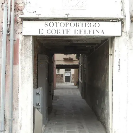 Ca' Delfina Apartament *